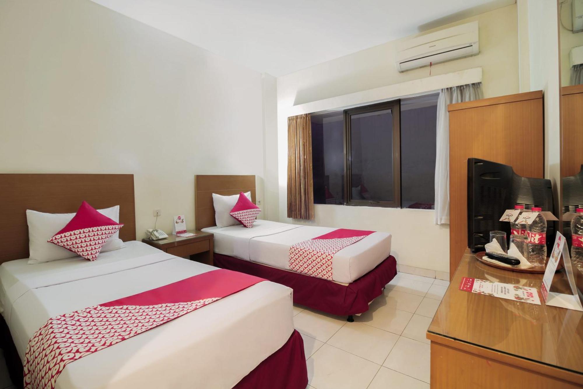 Capital O Galaxy Inn Бандунг Экстерьер фото